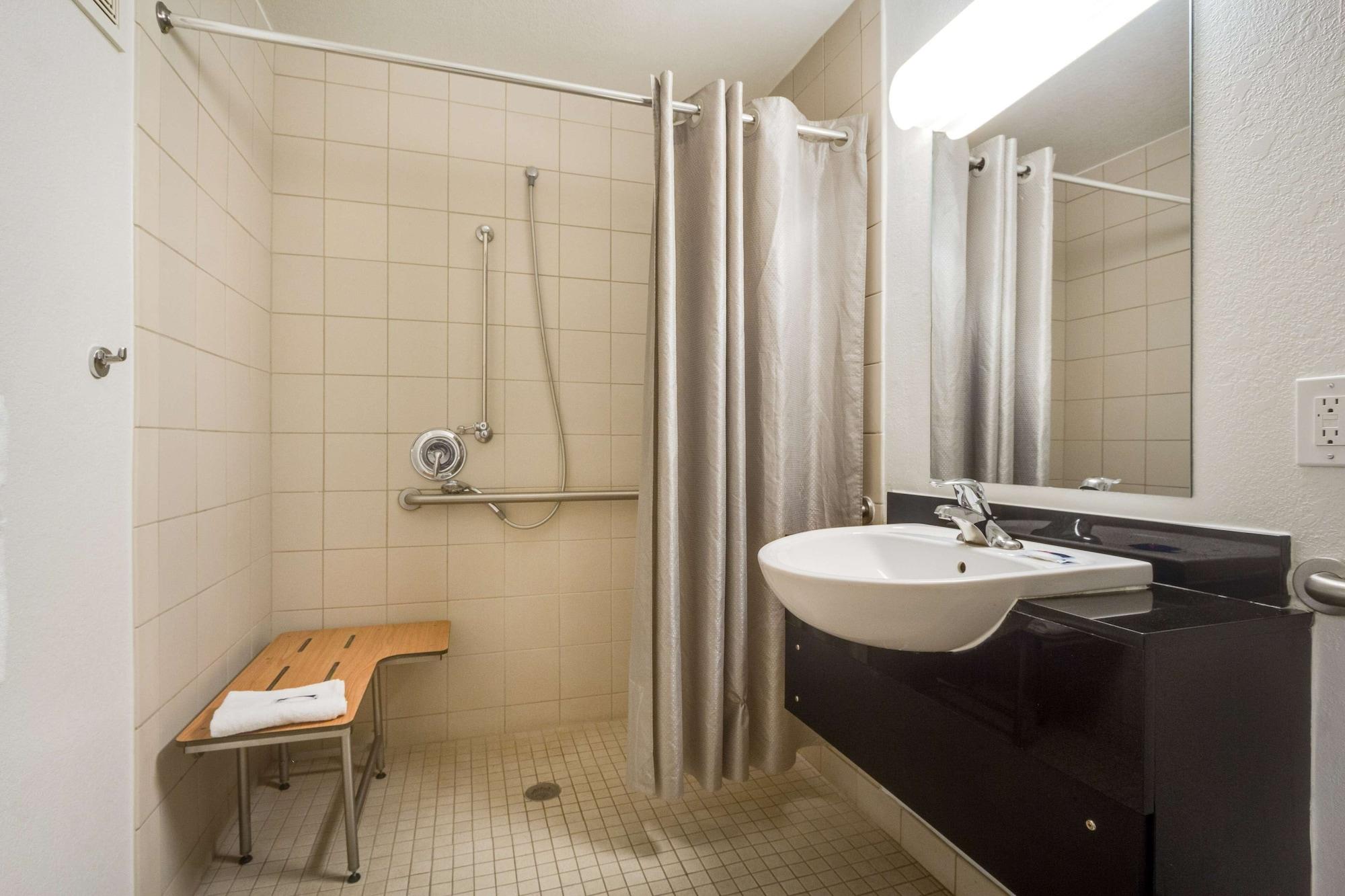 Park Inn By Radisson, Lakewood Exteriér fotografie